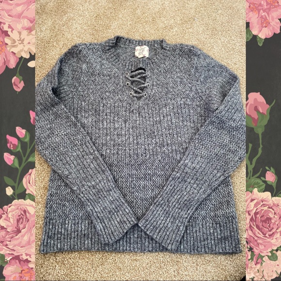 Gray Sweater - Picture 1 of 2